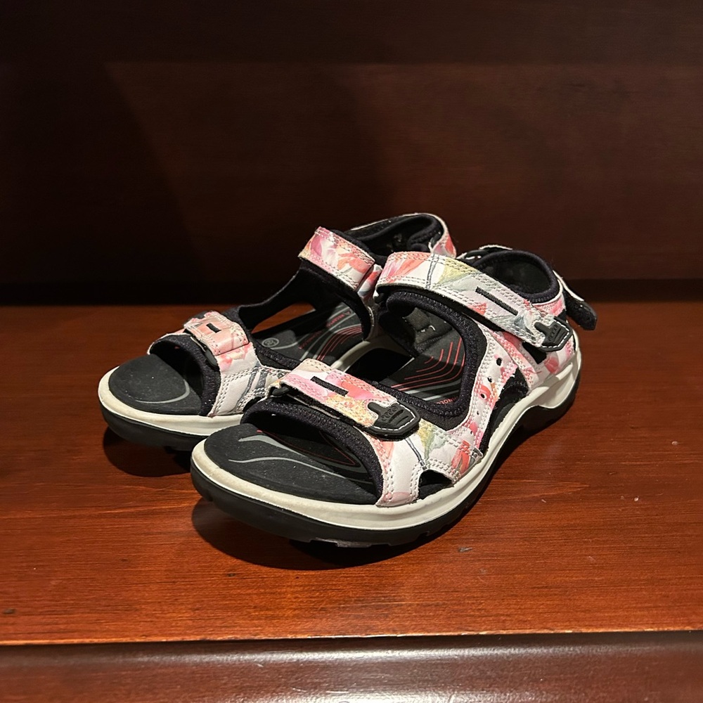 Ecco Pink and Black Sandals